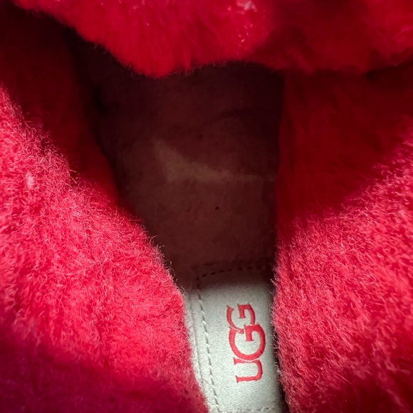 UGG Shearling Fur Red Boot Shoes- 9 - Picture 9 of 11